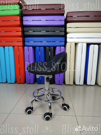 Стул с маленькой спинкой