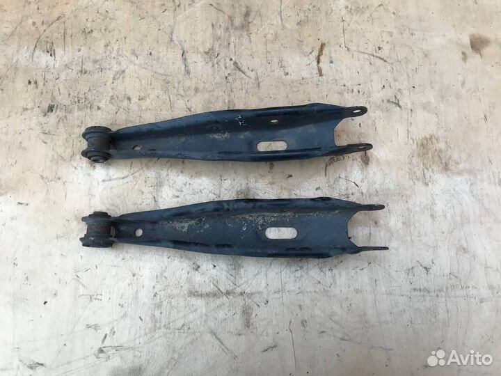 Рычаг задний Lexus IS250 GS300 Crown GRS180