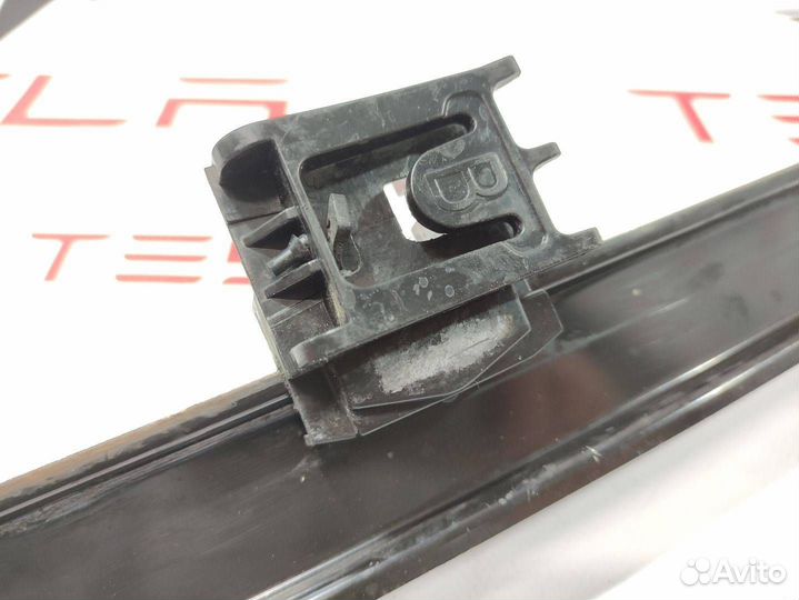 Стеклоподъемник передний левый Tesla Model S