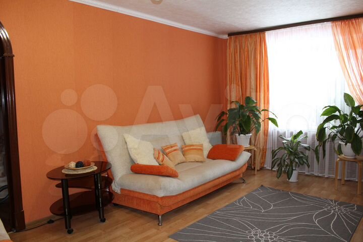 3-к. квартира, 70 м², 2/5 эт.