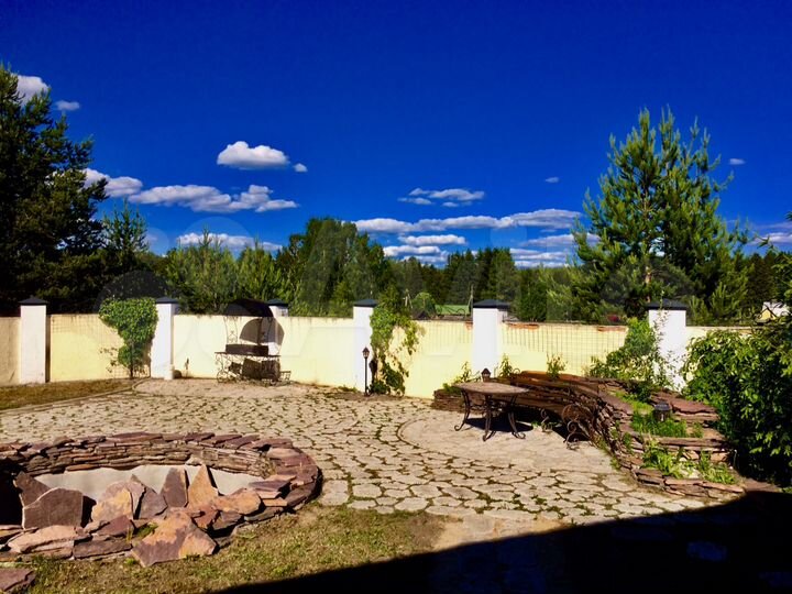 Коттедж 400 м² на участке 30 сот.