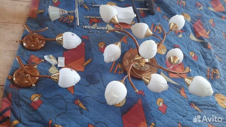 Люстра и светильники бра комплект