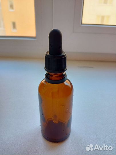 Стеклянный флакон с пипеткой