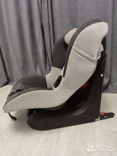 Автокресло Chicco (изофикс)