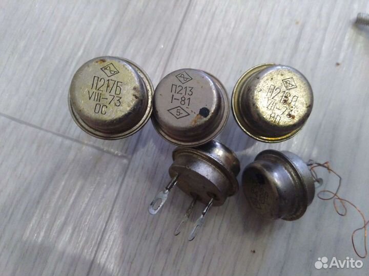 Радиодетали транзисторы диоды конденсаторы