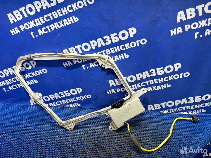 Антенна Mercedes-Benz W220 седан 2002