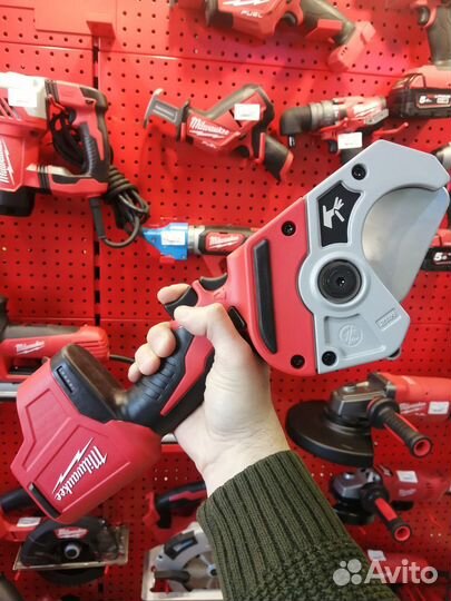 Аккумуляторный труборез milwaukee C12 PPC-0 (рех)