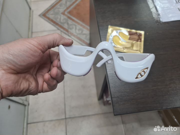 Умный массажер для глаз