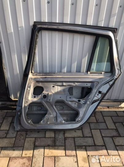 Дверь задняя правая Renault Laguna 2 1.6