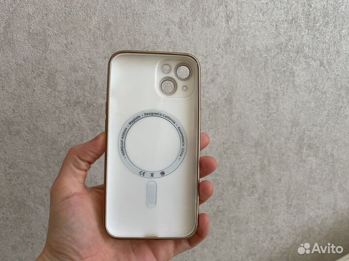 Чехол на iPhone 14