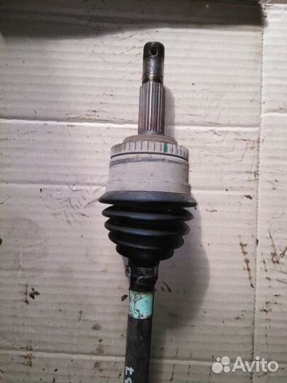 Вал приводной (Полуось) передний левый Nissan