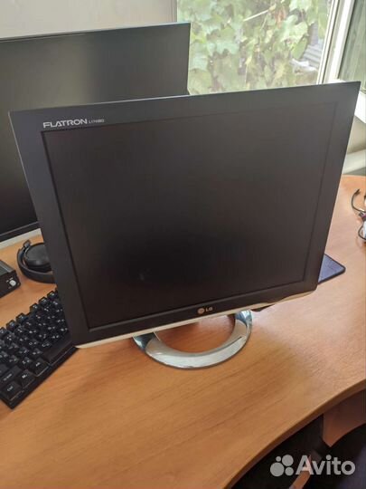 Монитор lg flatron l1740bq