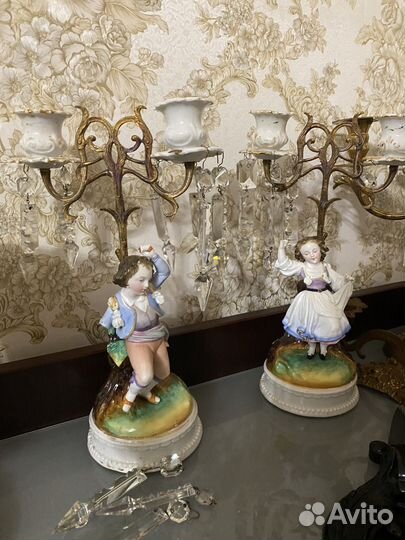 Фарфоровый подсвечник
