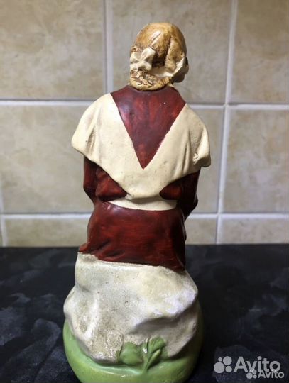 Статуэтка Школьница