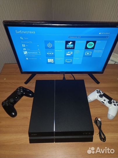Sony PS4 500Gb 2 геймпада +51игра