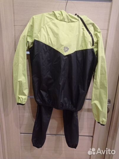 Спортивный костюм для фитнеса с эффектом сауны