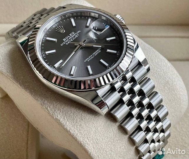 Часы Rolex Datejust серые