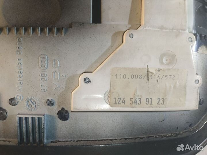 Приборная панель Мерседес W124 c ASD 240км/ч