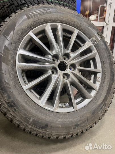 Pirelli Winter Ice Zero 225/65 R17