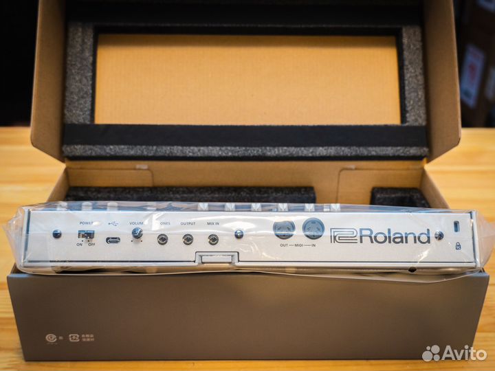 Roland TB-03