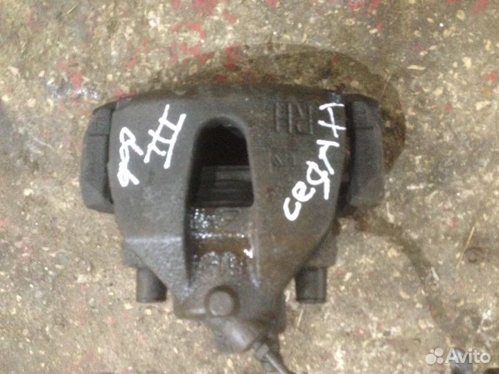 Суппорт тормозной передний правый Форд фокус 3