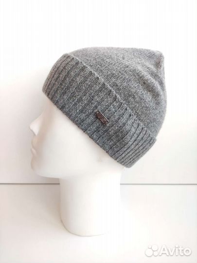 Вязаная шапка мужская