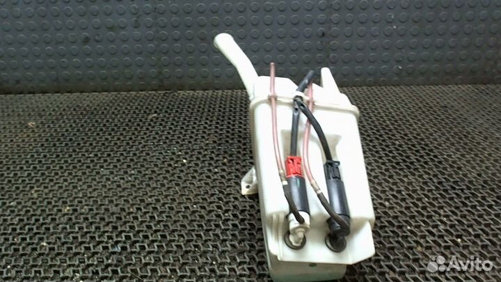 Бачок омывателя Toyota Corolla Verso, 2005