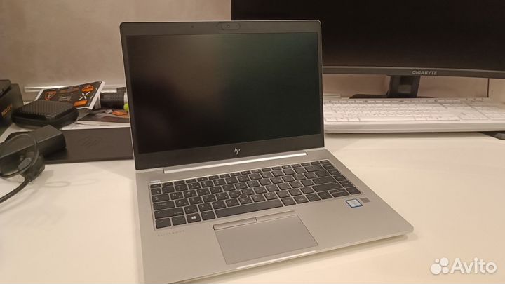 Ноутбук HP EliteBook 840 G5 (i5) с док-станцией