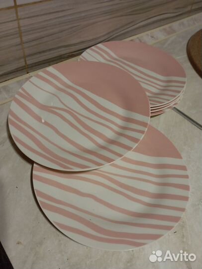 Тарелки фарфоровые