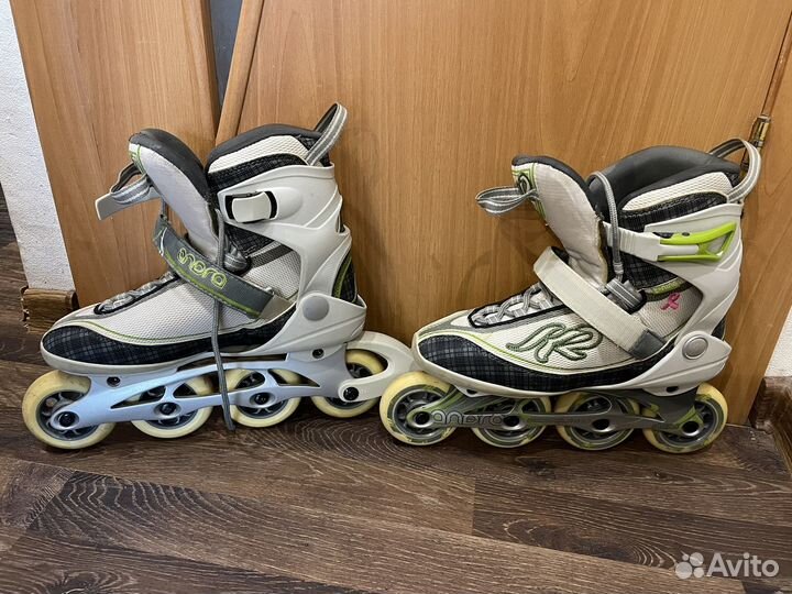 Роликовые коньки