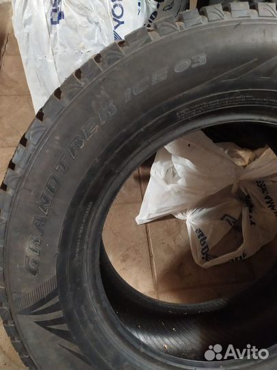 Dunlop GrandTrek Ice 03 285/60 R18