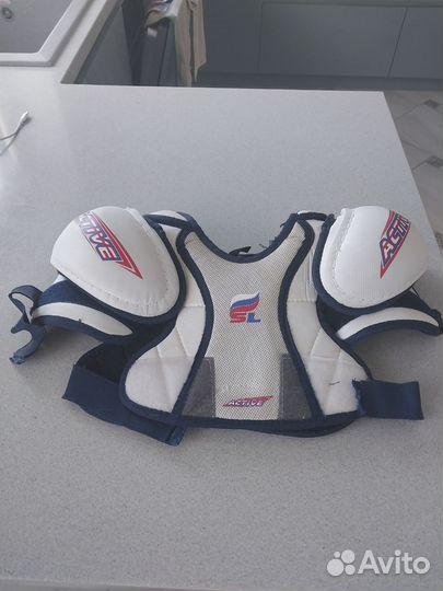 Нагрудник хоккейный