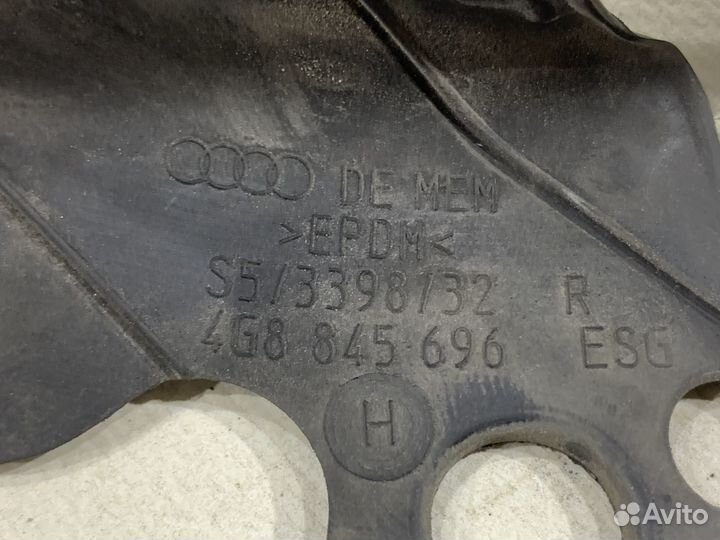 Уплотнитель двери правый задний Audi A7 4G