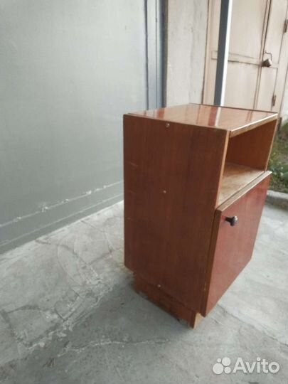Тумба прикроватная полированная.Винтажная