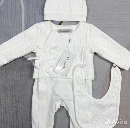 Комплект на выписку для мальчика лето