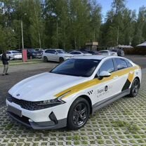 Kia K5 2.0 AT, 2021, 105 000 км, с пробегом, цена 1 675 000 руб.