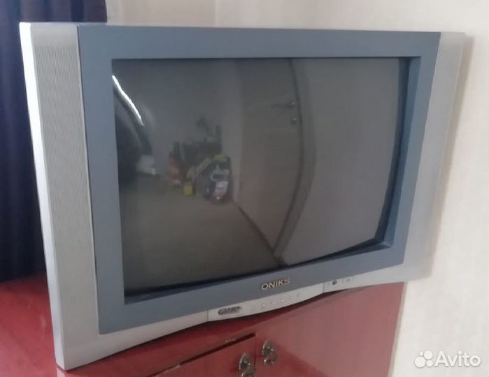 Продам Б/у телевизор Оникс