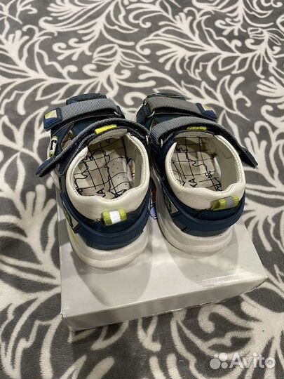 Сандалии 22 на мальчика