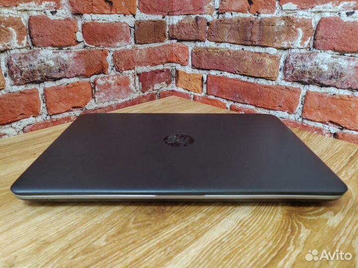 Ноутбук HP с 14
