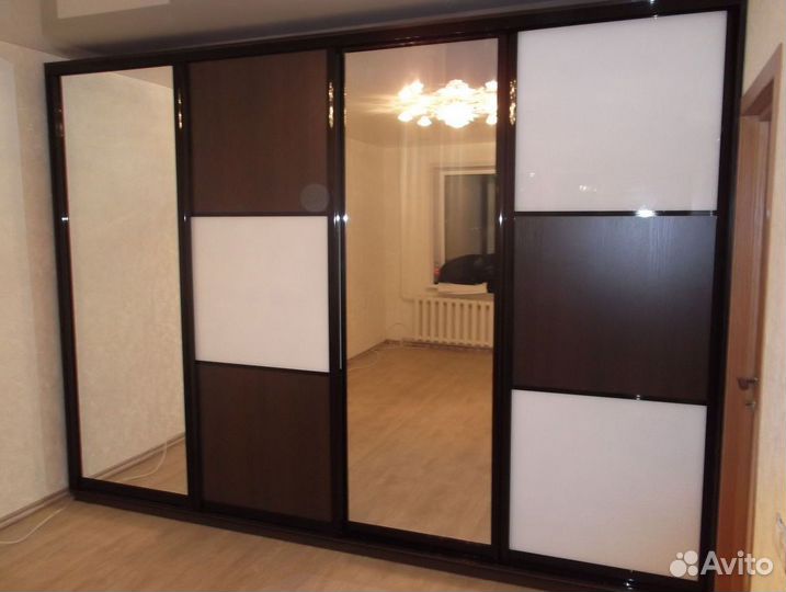 Угловой шкаф