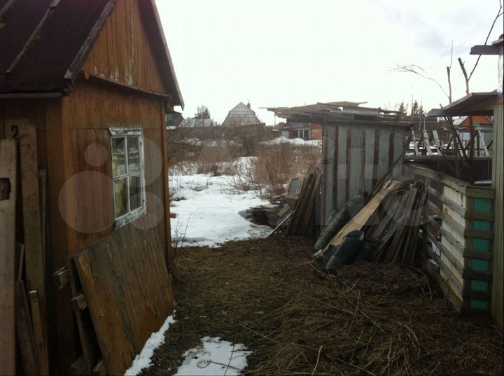 Дача 20 м² на участке 6 сот.