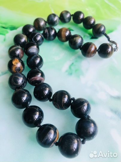 Изделие из соколиного глаза