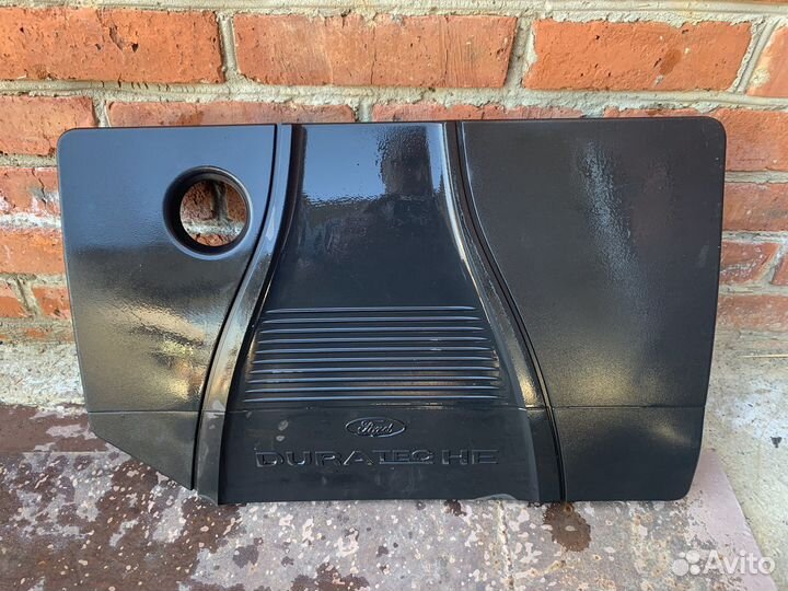 Крышка двигателя ford focus 2