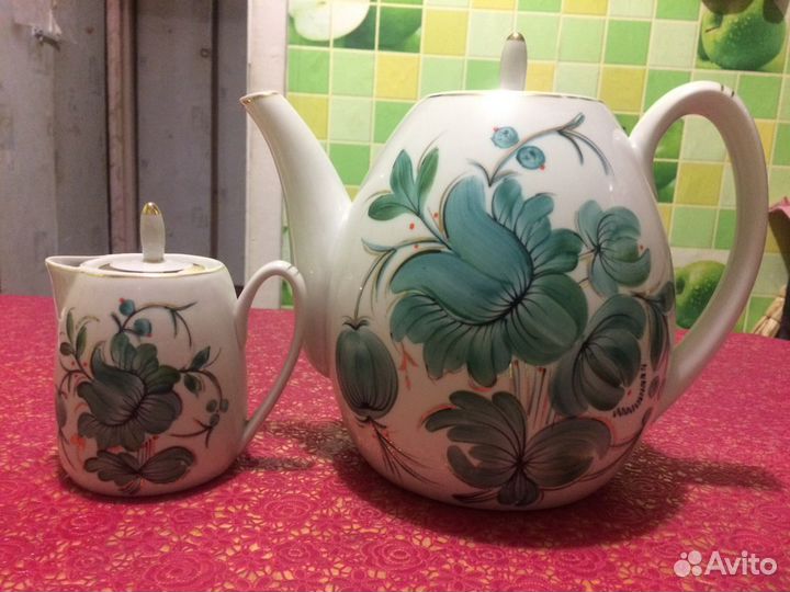 Чайник, молочник и кружечка фарфор времен СССР