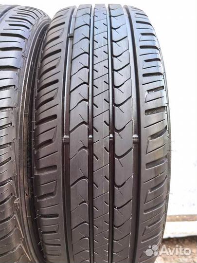 Goodyear EfficientGrip SUV 215/60 R17 96H