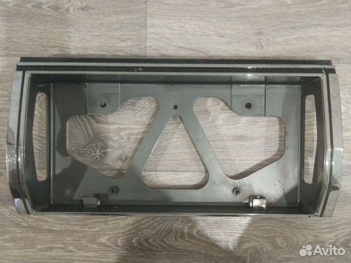 Рамка заднего номера Toyota Vista SV21