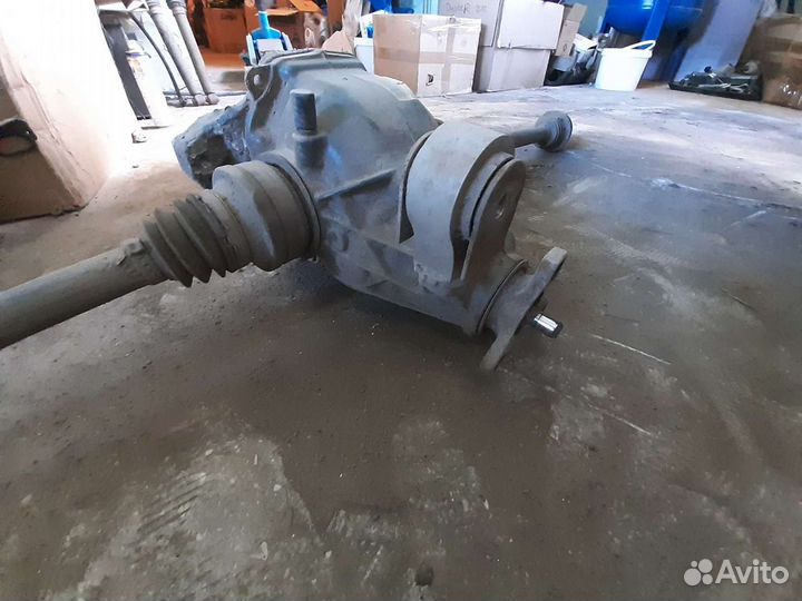 Редуктор задний Mercedes Benz W212 1.8
