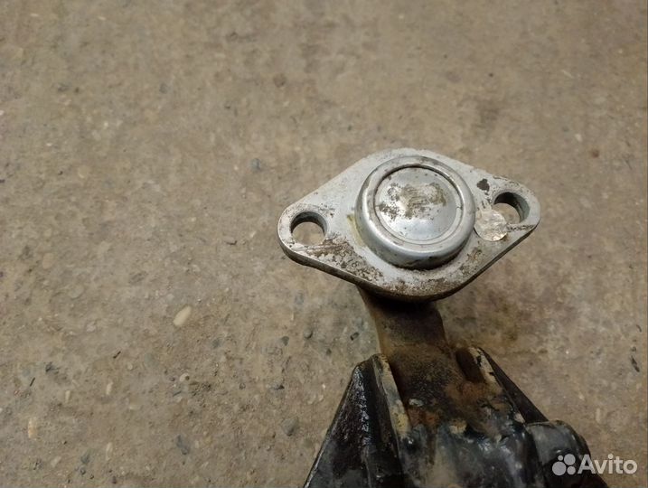 Продам А образный рычаг