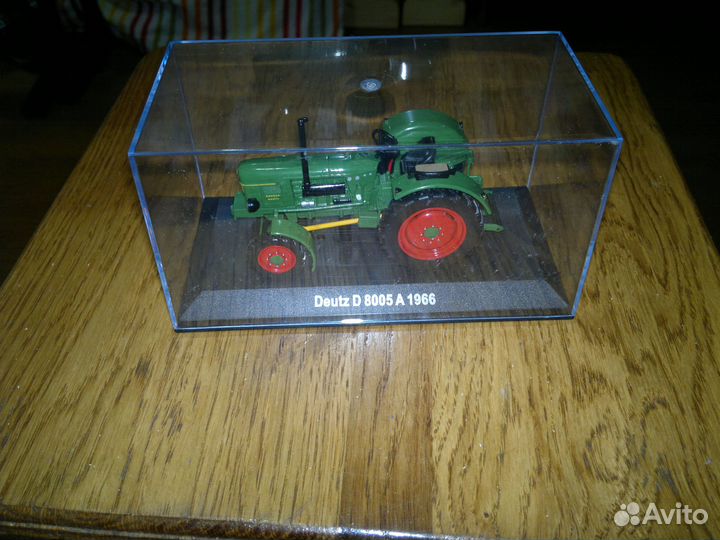 Тракторы Universal Hobbies 1 43