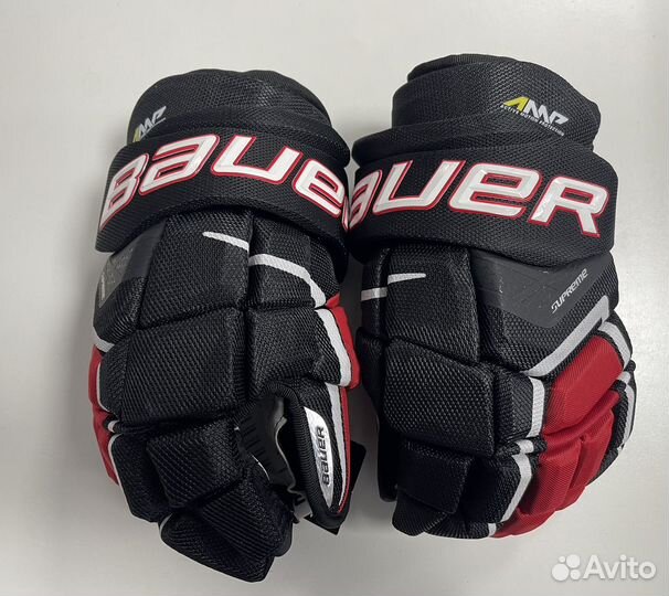 Перчатки хоккейные